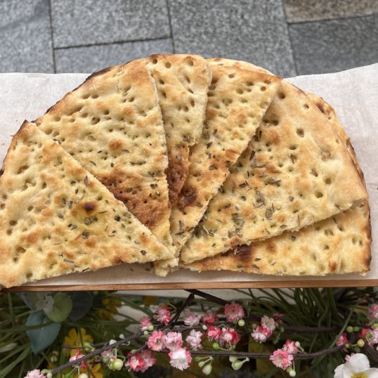 Фокача з оливковою олією