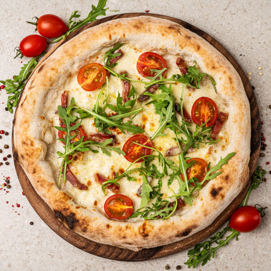 Карбонара з помідорами чері та руколою