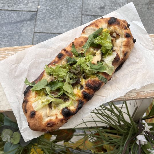 Піцета з куркою, кукурудзою та грибами